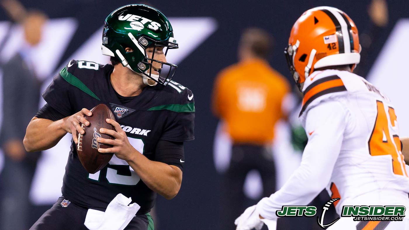 Jets Place Siemian on IR, Sign David Fales