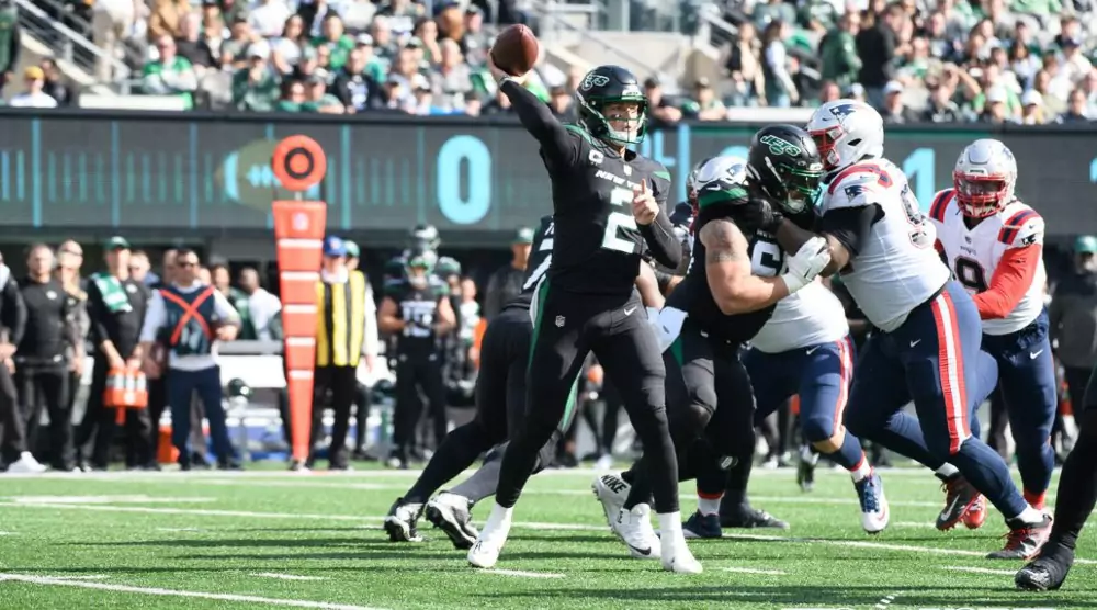 New Englasnd Patriots v NY Jets