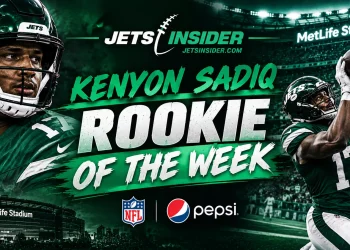New York Jets rookie Kenyon Sadiq featured in a Rookie of the Week graphic after earning Pepsi NFL Rookie of the Week honors, with MetLife Stadium, Jets branding, and football action imagery highlighting his standout performance and recognition.